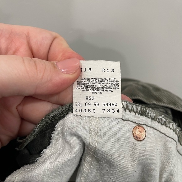 Levi’s Vintage 560 Regular Green Denim Cutoff Shorts Size 12 Orange Tab - Picture 8 of 8